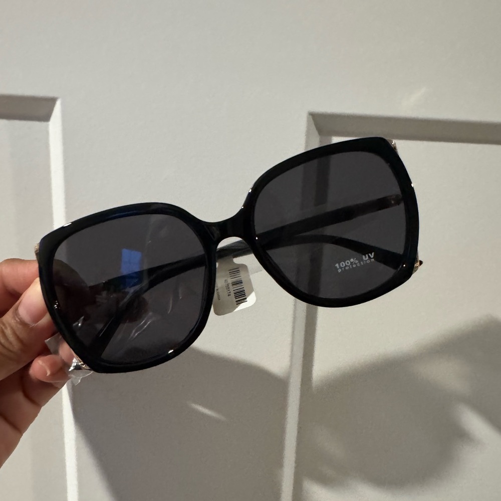 TORRID Elegant Black Sunglasses - Picture 2 of 4